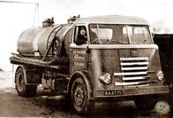 003 - Graafstroom Bleskensgraaf tankauto om wei af te leveren bij de v